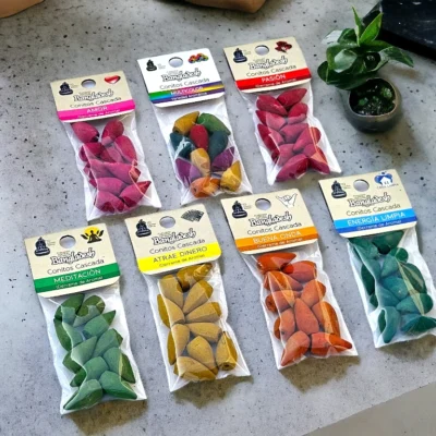 Conos Cascada Meditación